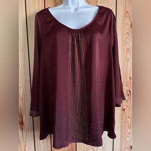 Jennifer Lopez Women's Blouse Burgundy gold Stud Top Size 1X Cold Shoulder